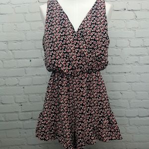 Bke Lush romper size medium nwot